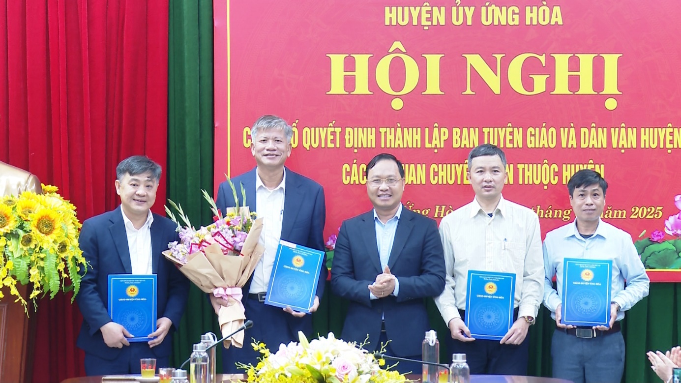 Công bố quyết định thành lập Ban Tuyên giáo và Dân vận Huyện uỷ.- Ảnh 7.
