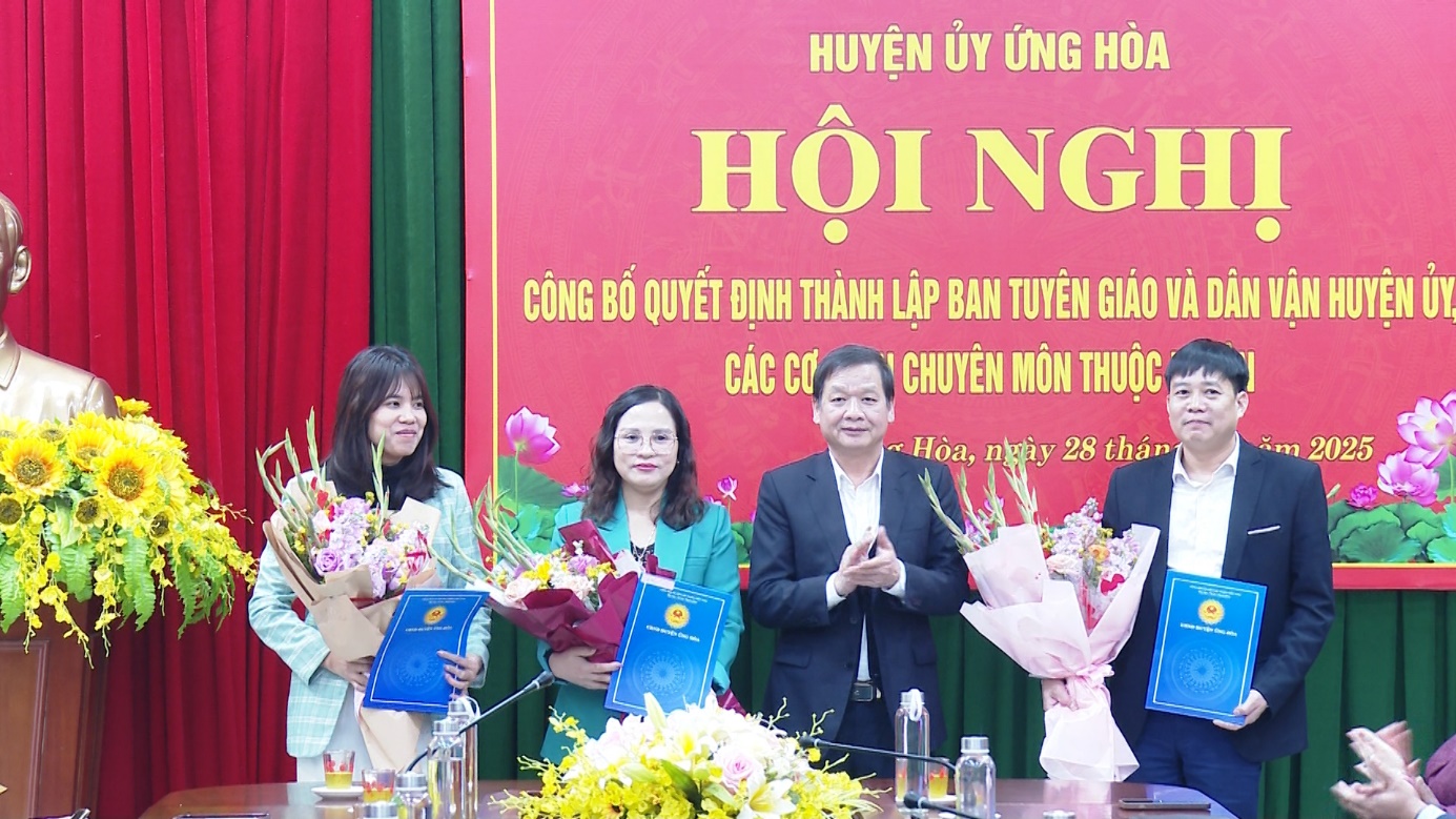 Công bố quyết định thành lập Ban Tuyên giáo và Dân vận Huyện uỷ.- Ảnh 8.