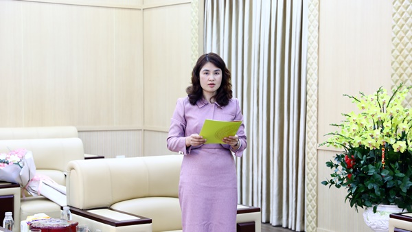 UBND huyện Hoài Đức đã tổ chức Hội nghị Công bố Quyết định bổ nhiệm công chức giữ chức vụ Trưởng phòng nội vụ huyện- Ảnh 2.