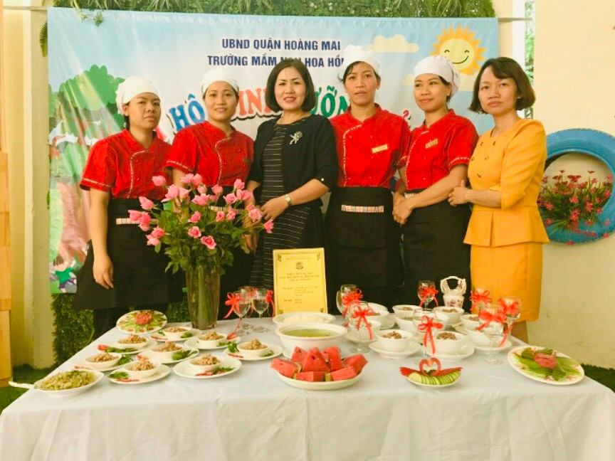 Cô nhân viên nuôi dưỡng tâm huyết với nghề- Ảnh 2.