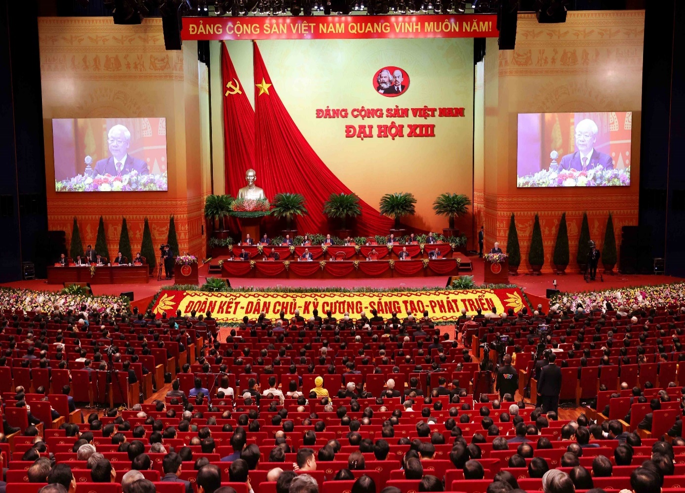 Đảng Cộng sản Việt Nam tổ chức và lãnh đạo mọi thắng lợi của cách mạng Việt Nam. Cường điệu thổi phồng, bóp méo sự thật trên mạng xã hội- Ảnh 5.