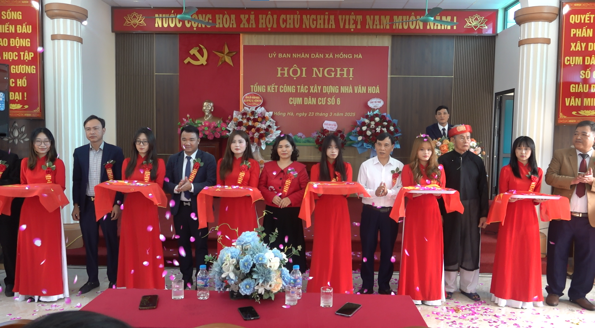 Hội nghị tổng kết công trình xây dựng Nhà văn hóa cụm 6 xã Hồng Hà- Ảnh 2.