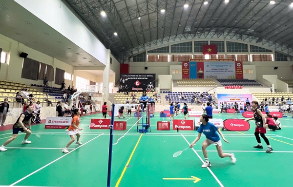 Hoài Đức tổ chức thành công giải Cầu lông vô địch các nhóm tuổi huyện lần thứ II, năm 2025- Ảnh 5.