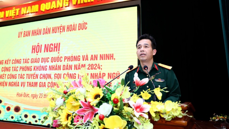 Hoài Đức tổng kết công tác tuyển quân năm 2025; công tác phòng không nhân dân, giáo dục Quốc phòng-an ninh năm 2024- Ảnh 6.