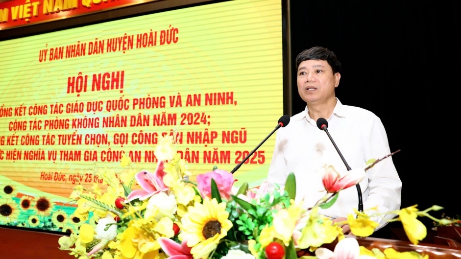 Hoài Đức tổng kết công tác tuyển quân năm 2025; công tác phòng không nhân dân, giáo dục Quốc phòng-an ninh năm 2024- Ảnh 13.