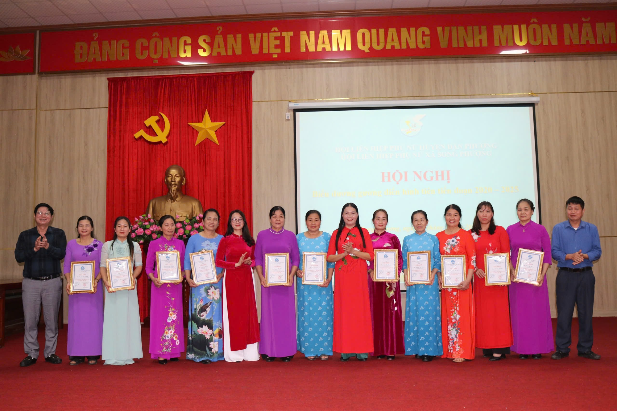 Hội LHPN xã Song Phượng Kỷ niệm 115 năm ngày Quốc tế Phụ nữ 8/3.- Ảnh 1.