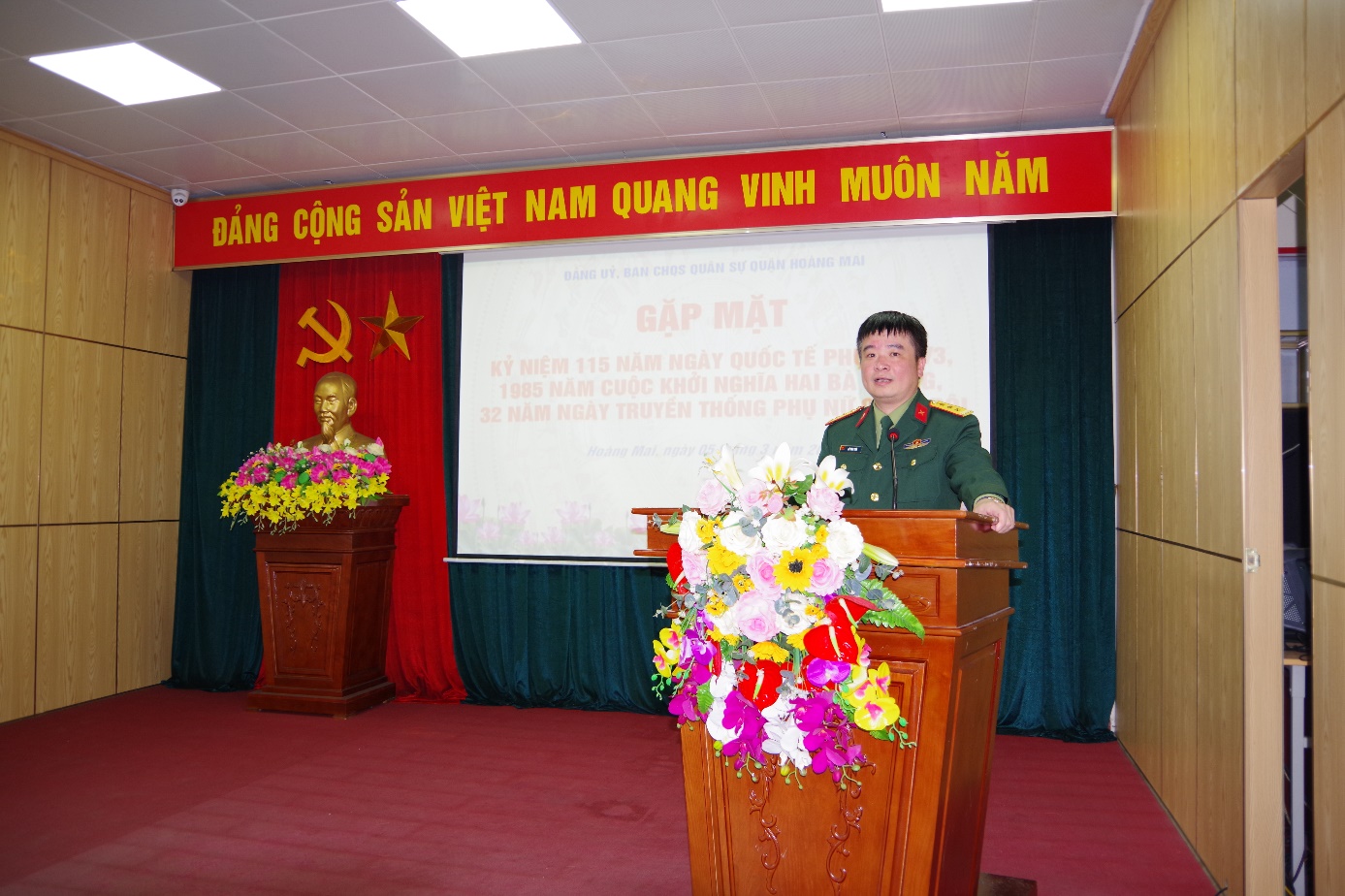 Ban CHQS quận Hoàng Mai tổ chức gặp mặt kỷ niệm 115 năm Ngày Quốc tế Phụ nữ 8/3, 1985 năm Cuộc khởi nghĩa Hai Bà Trưng, 32 năm Ngày truyền thống phụ nữ Quân đội.- Ảnh 2.