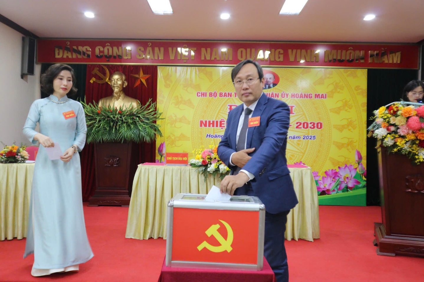 Đại hội điểm Chi bộ Ban Tổ chức Quận ủy (nhiệm kỳ 2025-2030)- Ảnh 2.