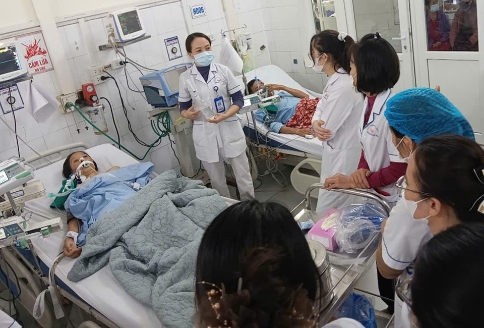 C:\Users\Admin\Desktop\HUYỆN ỦY - UBND HUYỆN\MỚI\BV Vân Đình- Khoa HSCC 4.jpg