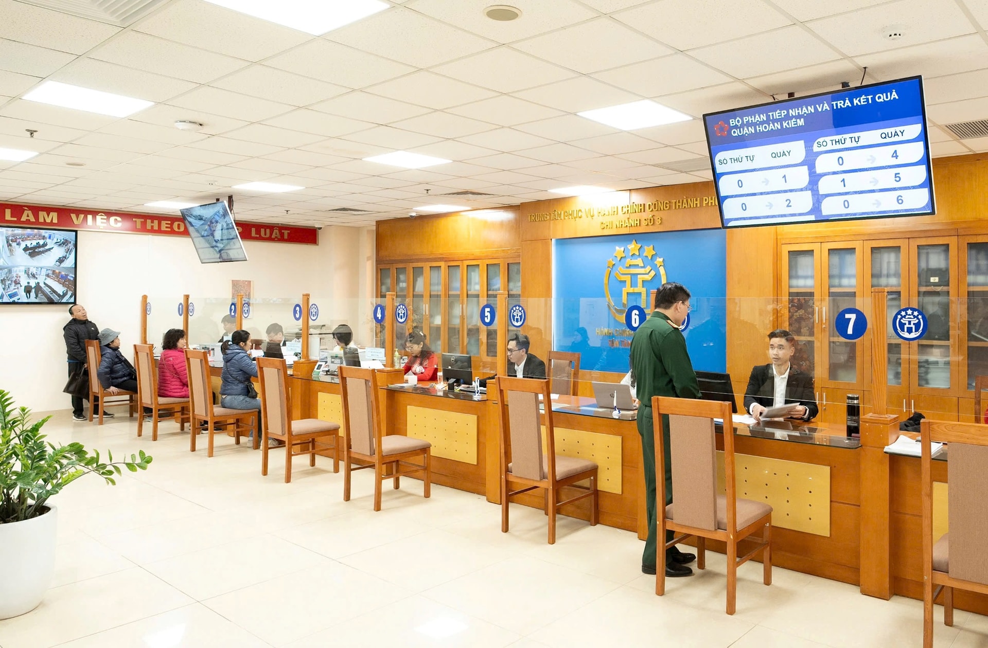 Vận hành Chi nhánh số 3, Trung tâm Phục vụ hành chính công Hà Nội- Ảnh 1.