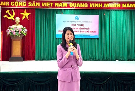Tuyên truyền phổ biến pháp luật về phòng, chống tệ nạn xã hội đến cán bộ Hội liên hiệp phụ nữ quận Bắc Từ Liêm- Ảnh 1.