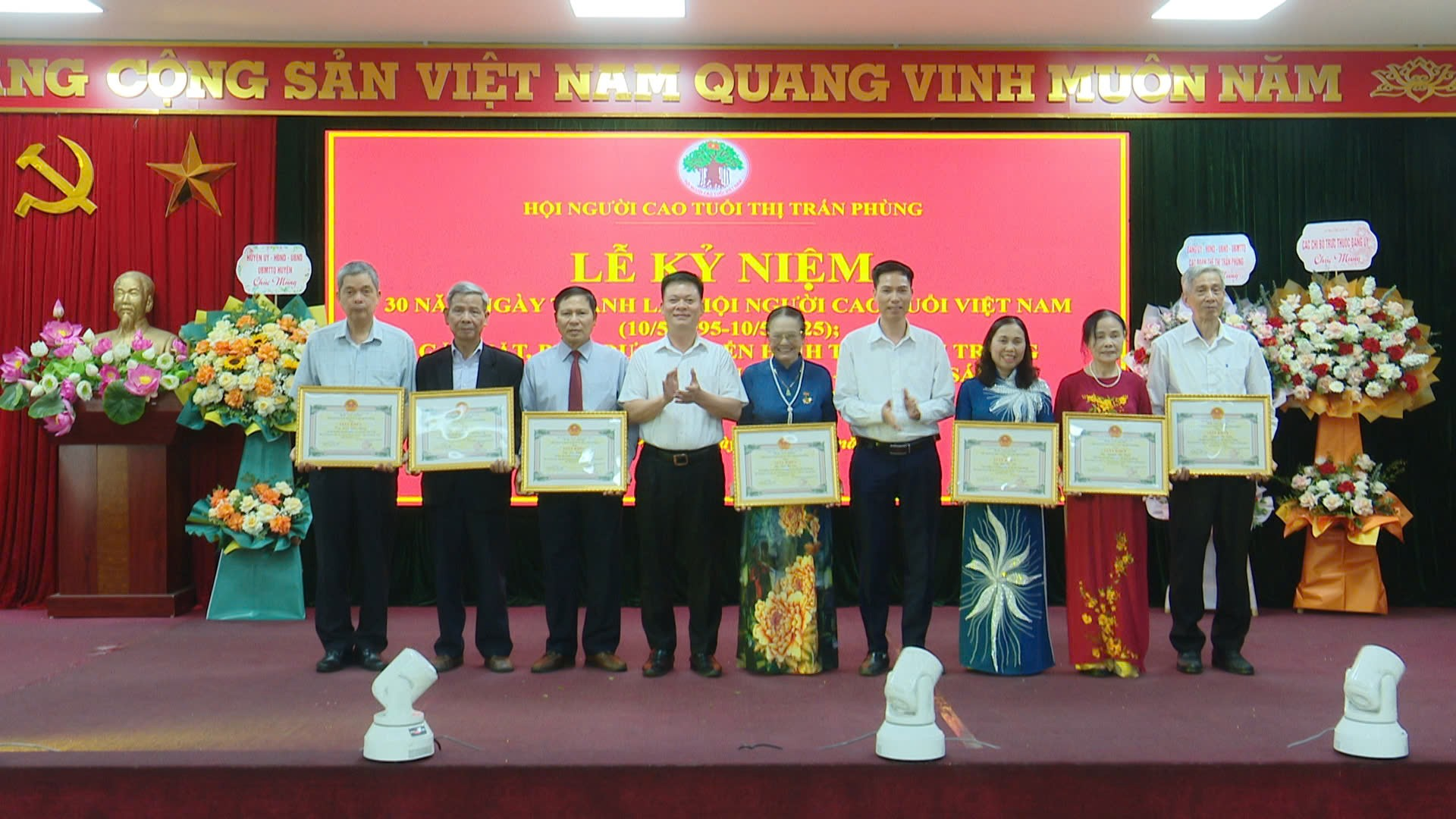 Hội NCT thị trấn Phùng tổng kết phong trào thi đua “Tuổi cao gương sáng”giai đoạn 2021 - 2025- Ảnh 3.