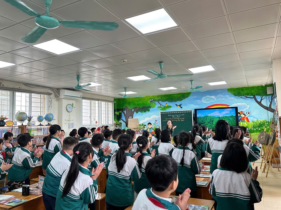 Cô giáo Phạm Bích Diệp – Bông hoa việc tốt giữa rừng hoa đẹp- Ảnh 2.