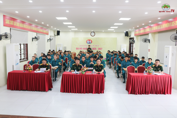 Quốc Oai khai mạc huấn luyện Dân quân Phòng không - Pháo binh năm 2025- Ảnh 1.