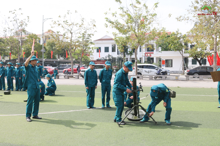 Quốc Oai khai mạc huấn luyện Dân quân Phòng không - Pháo binh năm 2025- Ảnh 5.