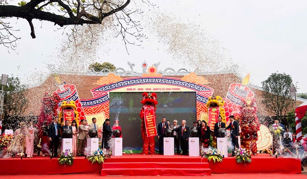 Đồng chí Nguyễn Trung Thuận – UV BTV Huyện uỷ, Phó Chủ tịch UBND huyện dự Lễ Khánh thành công trình tu bổ, tôn tạo di tích lịch sử - văn hoá quốc gia đình, quán Phương Bảng- Ảnh 5.