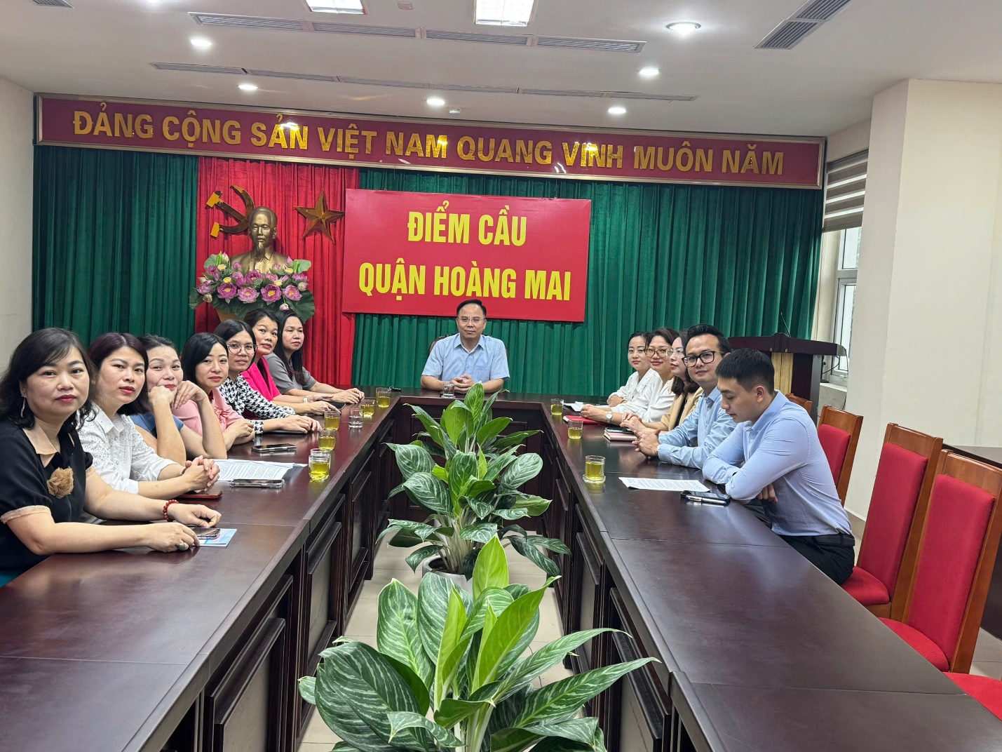 Hội thảo về “Giải pháp tổ chức và hoạt động của trung tâm công nghiệp văn hoá, khu phát triển thương mại và văn hoá”- Ảnh 2.