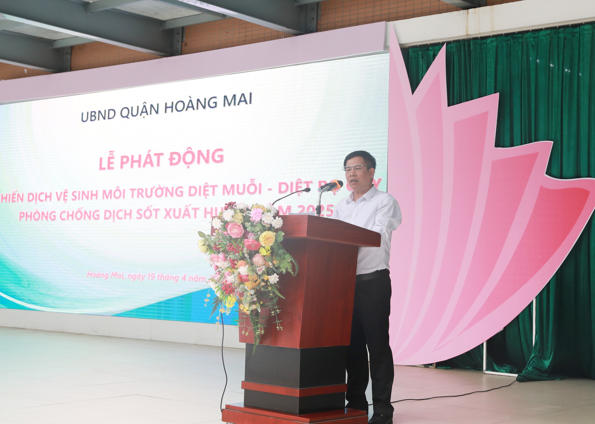 Quận Hoàng Mai phát động chiến dịch vệ sinh môi trường, phòng chống dịch Sốt xuất huyết- Ảnh 3.
