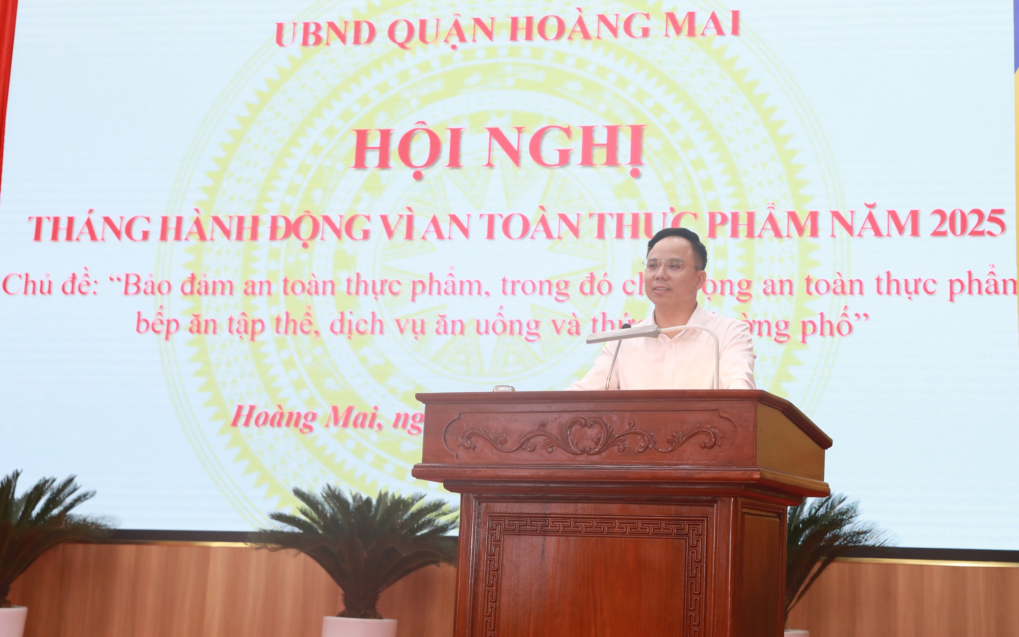 Phó Chủ tịch UBND quận Hoàng Mai Võ Xuân Trọng phát biểu chỉ đạo