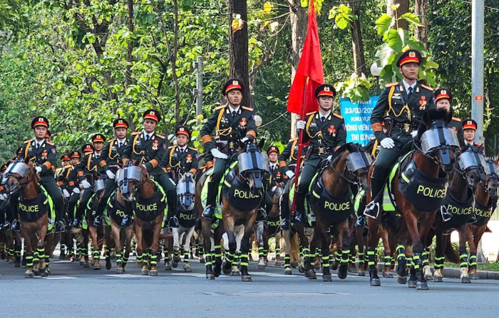 Chào mừng kỷ niệm 50 năm ngày Giải phóng miền Nam thống nhất đất nước (30/4/1975-30/4/2025)
- Ảnh 13.