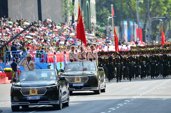 Chào mừng kỷ niệm 50 năm ngày Giải phóng miền Nam thống nhất đất nước (30/4/1975-30/4/2025)
- Ảnh 2.