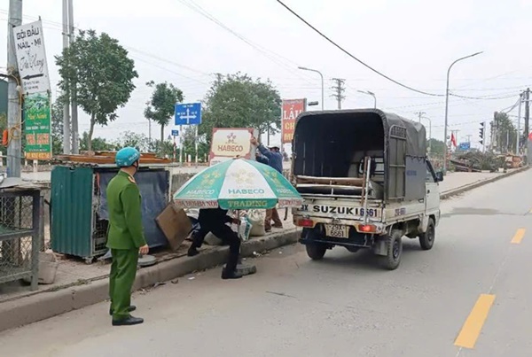Hoài Đức thực hiện tốt công tác đảm bảo trật tự, an toàn giao thông trong quý I năm 2025- Ảnh 4.