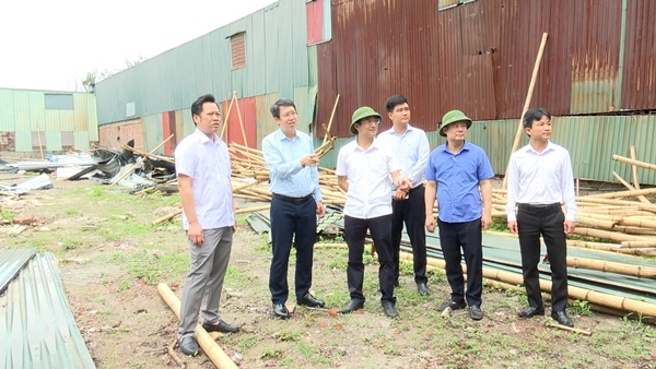 Đồng chí Chủ tịch UBND huyện kiểm tra công tác vi phạm đất đai trên địa bàn huyện- Ảnh 2.