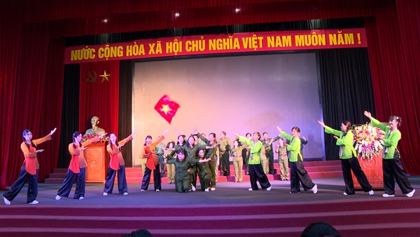 Gặp mặt đại biểu cựu Chiến binh, cựu Công an nhân dân, cựu Thanh niên xung phong tham gia kháng chiến chống Mỹ cứu nước trên địa bàn huyện- Ảnh 3.