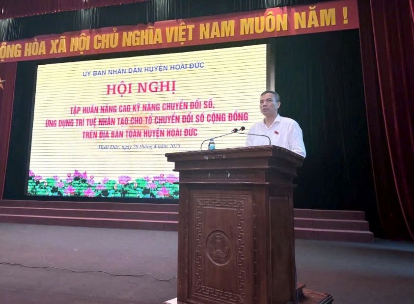 UBND huyện tổ chức hội nghị tập huấn nâng cao kỹ năng chuyển đổi số, ứng dụng trí tuệ nhân tạo- Ảnh 1.