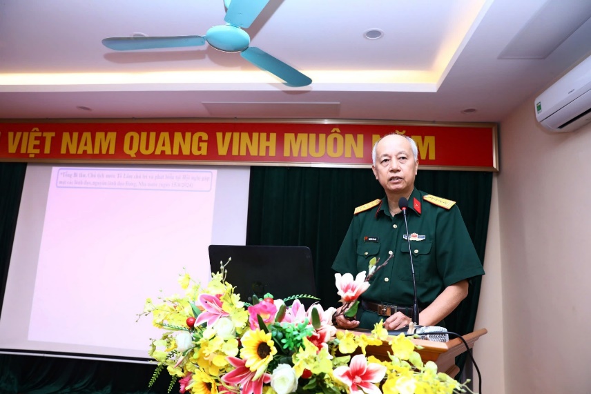 Hoài Đức: 95 đồng chí thuộc đối tượng 3 của huyện tham gia bồi dưỡng, cập nhật kiến thức quốc phòng an ninh năm 2025- Ảnh 3.