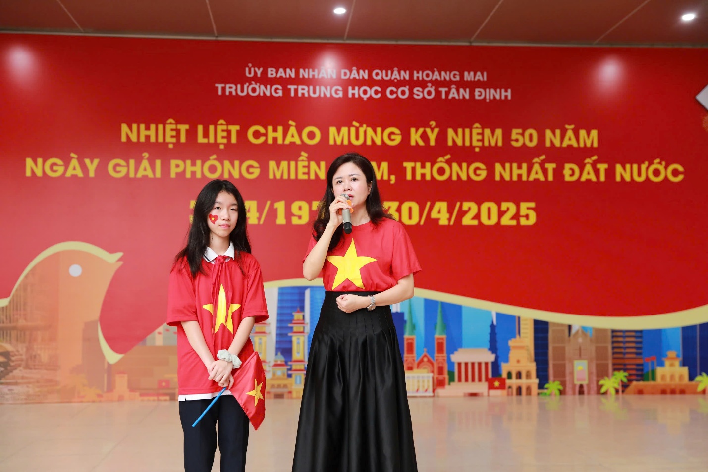 Trường THCS Tân Định tưng bừng kỷ niệm 50 năm ngày- Ảnh 1.