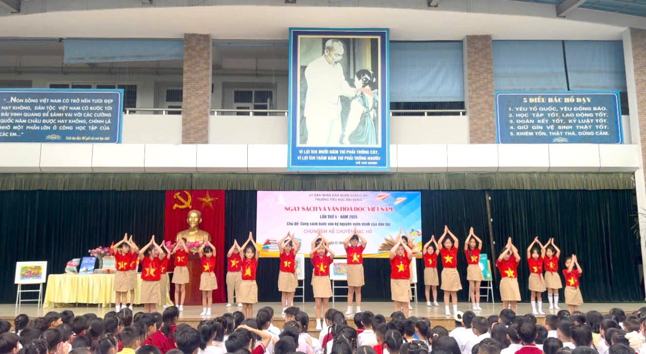 Kể chuyện Bác Hồ, nuôi dưỡng tình yêu nước học sinh  tiểu học mai động "Cùng sách bước vào kỷ nguyên vươn mình của dân tộc"- Ảnh 2.