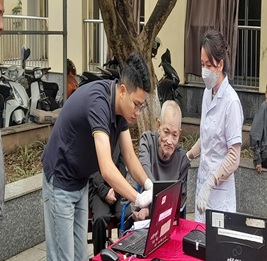 Phấn đấu 100% các đối tượng bảo trợ xã hội đang nuôi dưỡng tại Trung tâm Bảo trợ xã hội 2 được cấp thẻ căn cước gắn chíp - Ảnh 1.