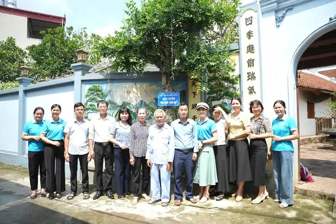 Ứng Hòa ra mắt mô hình “Nhà sạch, vườn đẹp” tại xã Cao Sơn Tiến- Ảnh 4.