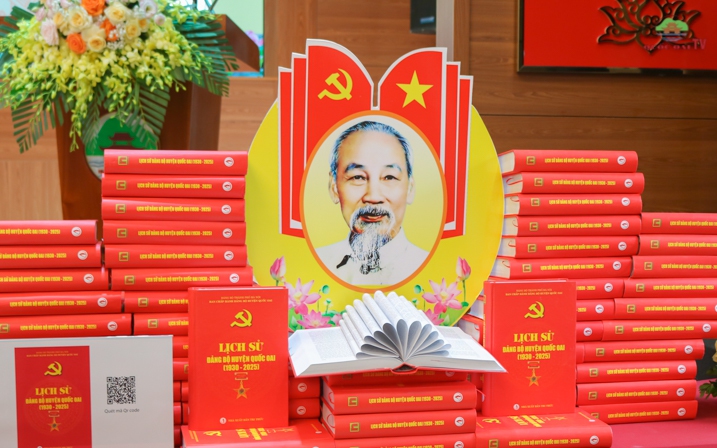 Quốc Oai long trọng tổ chức Lễ kỷ niệm 135 năm ngày sinh chủ tịch hồ chí minh