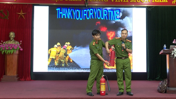 70.530 người dân trên địa bàn huyện được tuyên truyền nghiệp vụ phòng cháy, chữa cháy và cứu nạn, cứu hộ- Ảnh 1.