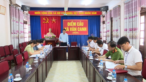 Đồng chí Chủ tịch huyện kiểm tra công tác xử lý vi phạm đất đai tại các xã: Vân Canh, Đức Giang- Ảnh 1.