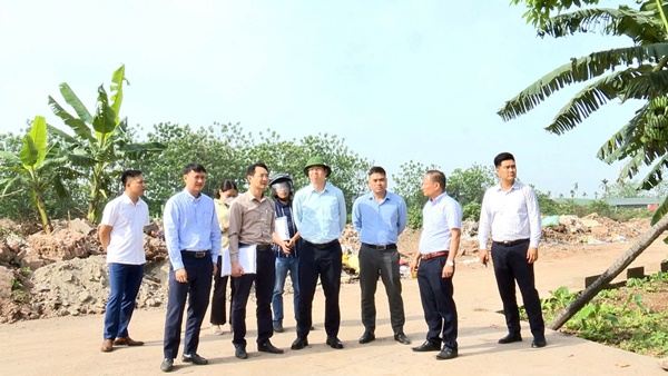 Hoài Đức quyết liệt xử lý các vi phạm về đất đai, trật tự xây dựng trong giai đoạn sắp xếp đơn vị hành chính các cấp- Ảnh 1.