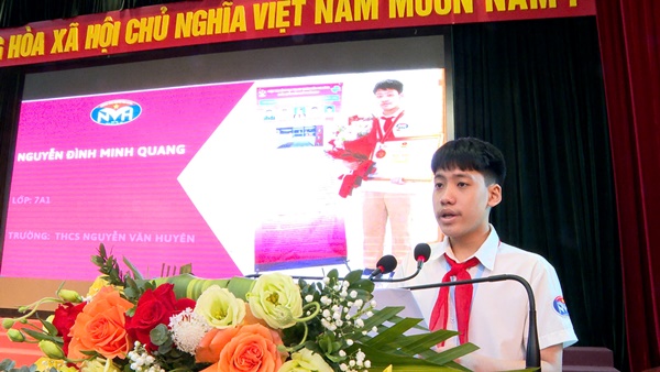 Hoài Đức tuyên dương, khen thưởng 489 học sinh giỏi tiêu biểu năm học 2024-2025- Ảnh 3.