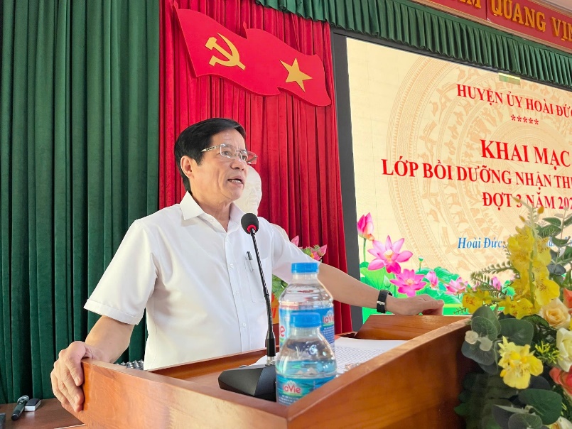 Khai mạc lớp bồi dưỡng nhận thức về Đảng đợt 3 năm 2025- Ảnh 1.