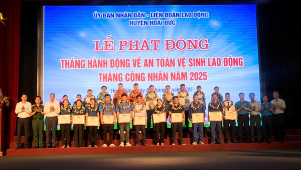 Hoài Đức phát động Tháng hành động về An toàn, vệ sinh lao động và Tháng Công nhân năm 2025- Ảnh 12.