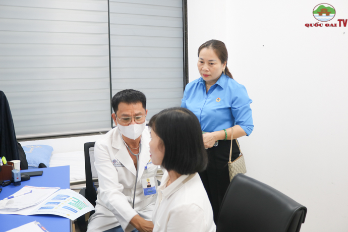Liên đoàn lao động huyện phối hợp với Phòng khám Medlatec tổ chức khám sức khỏe cho 100 nữ công nhân, viên chức, lao động có hoàn cảnh khó khăn- Ảnh 3.