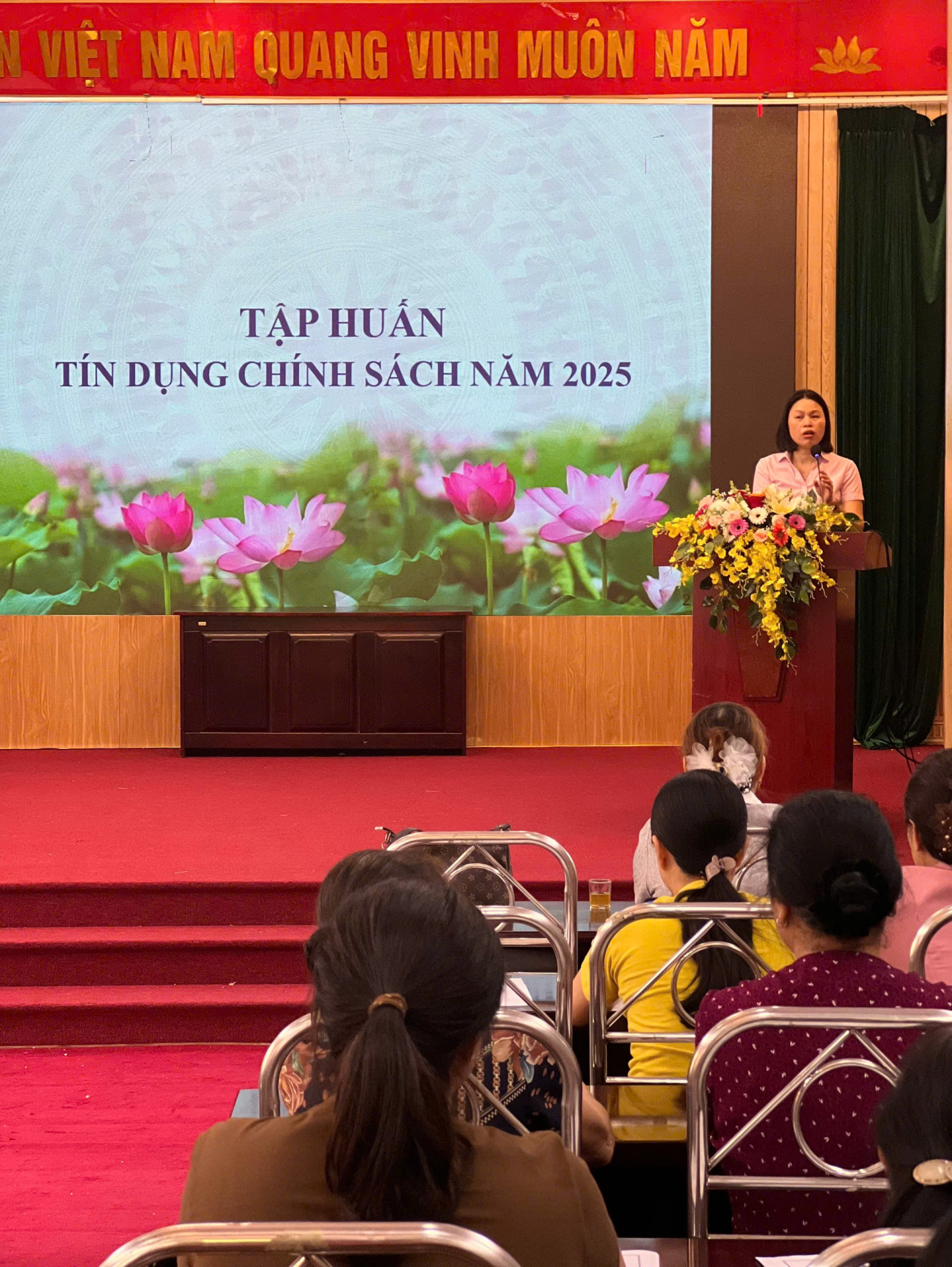 Ngân hàng Chính sách xã hội huyện Hoài Đức tập huấn nghiệp vụ tín dụng chính sách xã hội năm 2025- Ảnh 1.