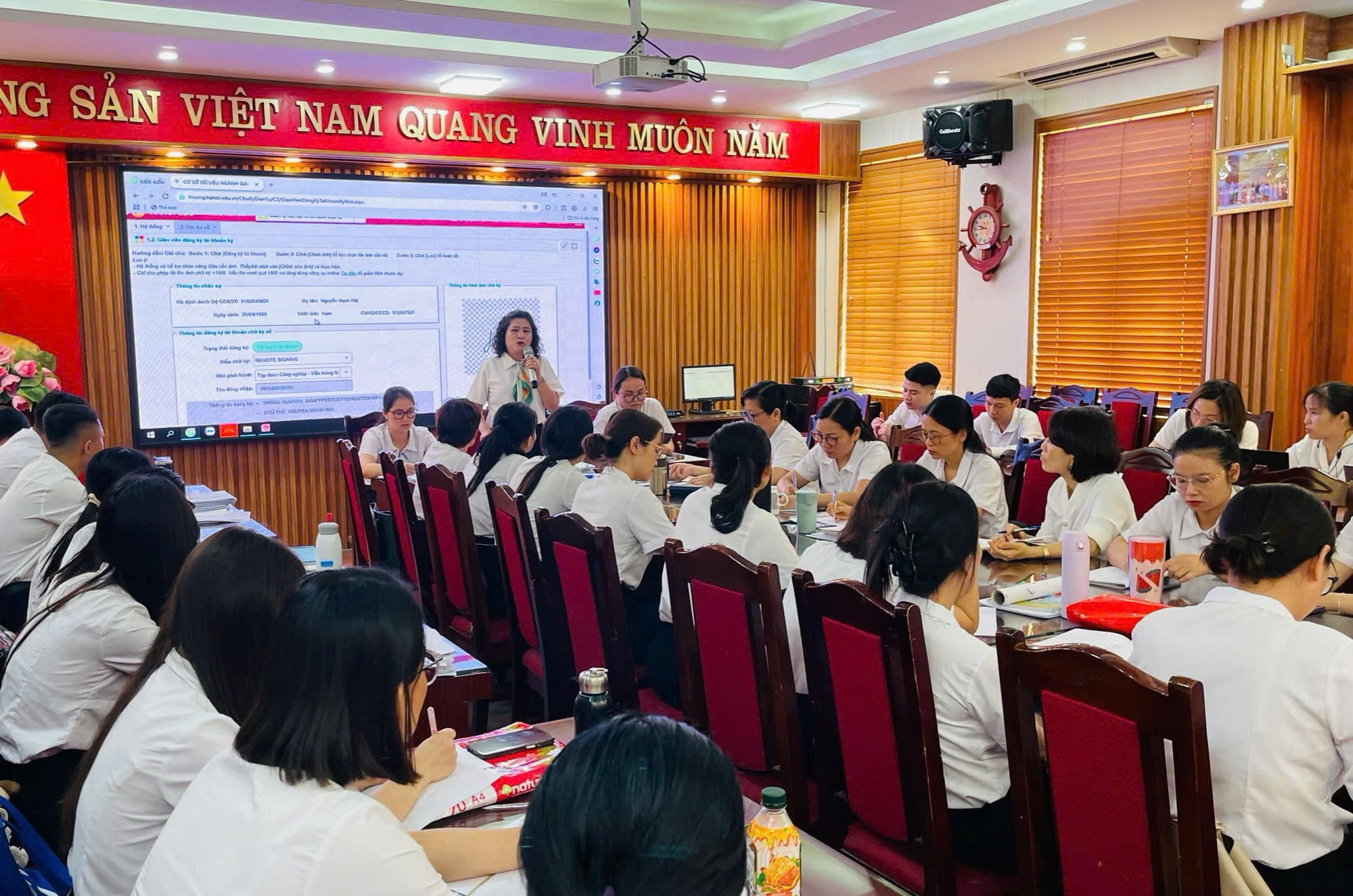 Tập huấn kí học bạ điện tử góp phần chuyển đổi số trong trường học- Ảnh 2.