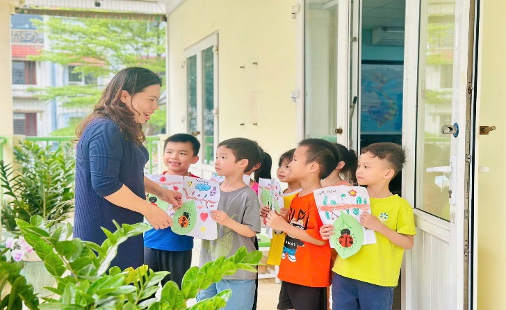 Chân dung người giữ lửa ngôi nhà chung mầm non Hoa Sữa Cô Hiệu trưởng Lương Thị Xuân- Ảnh 2.