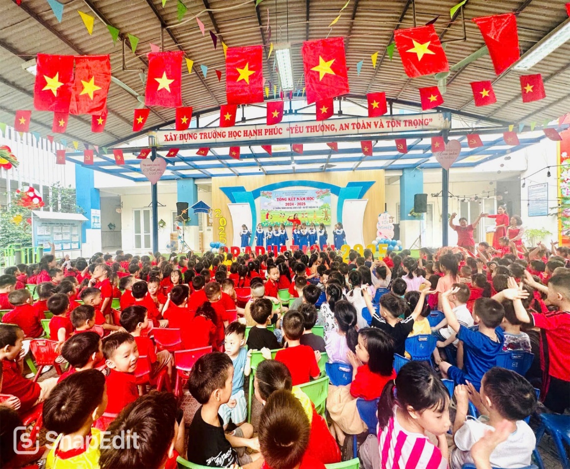 Lễ tổng kết năm học 2024 - 2025 và trao quà cho học sinh có hoàn cảnh khó khăn- Ảnh 1.