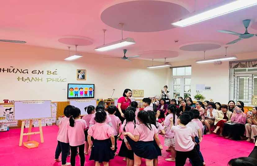 Cô giáo Nguyễn Thị Phương - Tài năng, tâm huyết trong giáo dục và nhiệt tình, đam mê với phong trào đoàn- Ảnh 2.