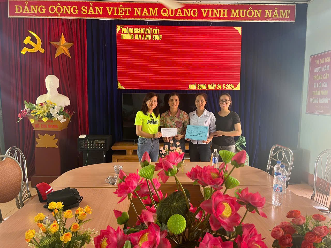 Cô giáo Nguyễn Thị Hương – Phó hiệu trưởng -- Ảnh 2.