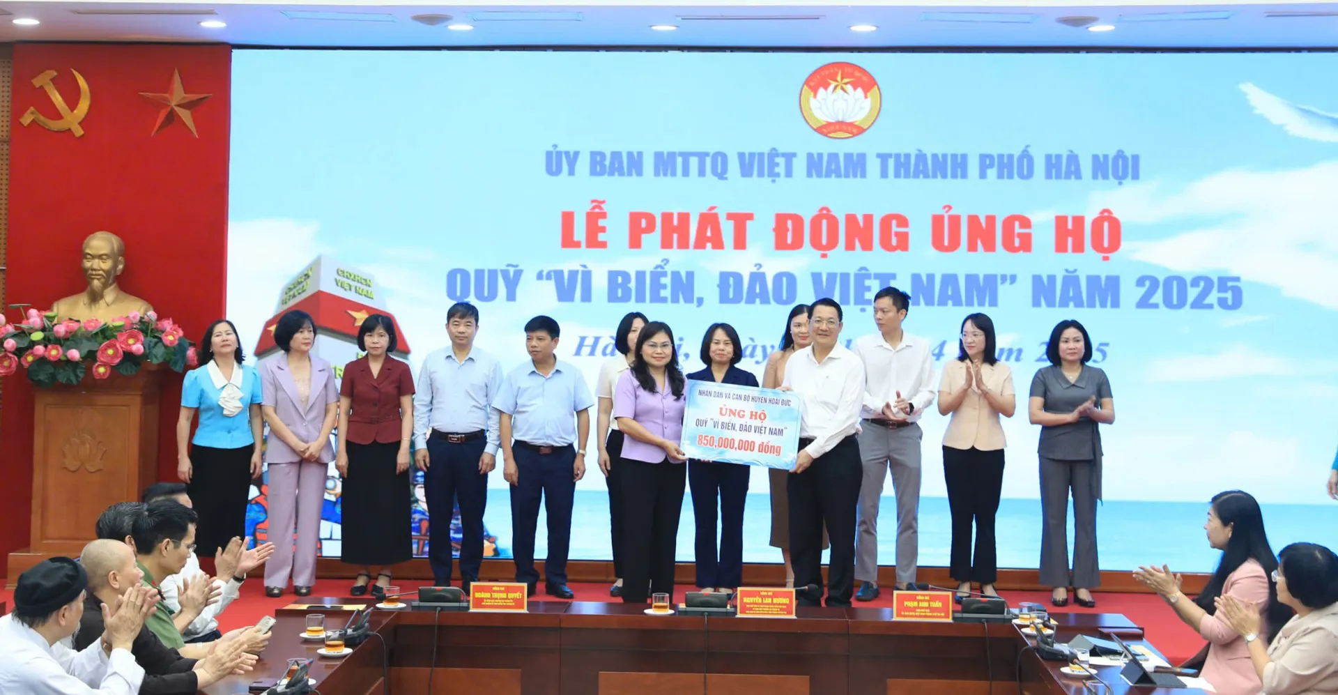 Hoài Đức phấn đấu vận động ủng hộ quỹ “Vì biển đảo Việt Nam” năm 2025 được 540 triệu đồng- Ảnh 1.