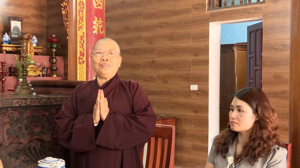 Đồng chí Nguyễn Trung Thuận-UV BTV Huyện ủy, Phó Chủ tịch UBND huyện thăm va tặng quà chùa Phú Đa, xã Đức Thượng nhân dịp lễ Phật Đản Phật Lịch 2025- Ảnh 2.